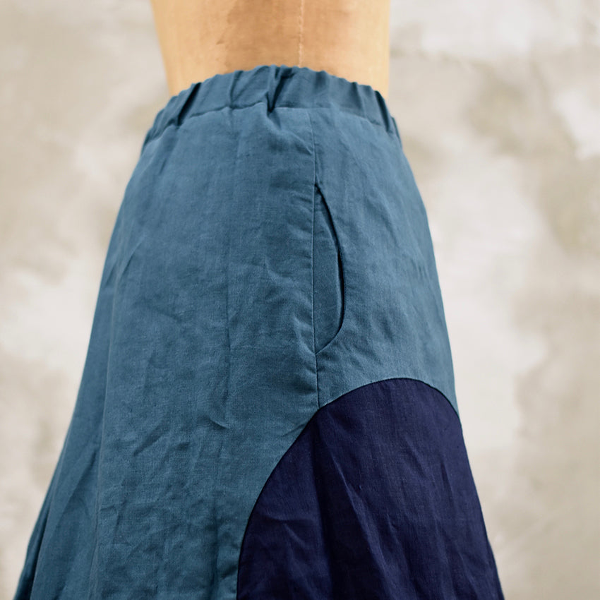 The Zentrum Skirt - Ocean w. Navy