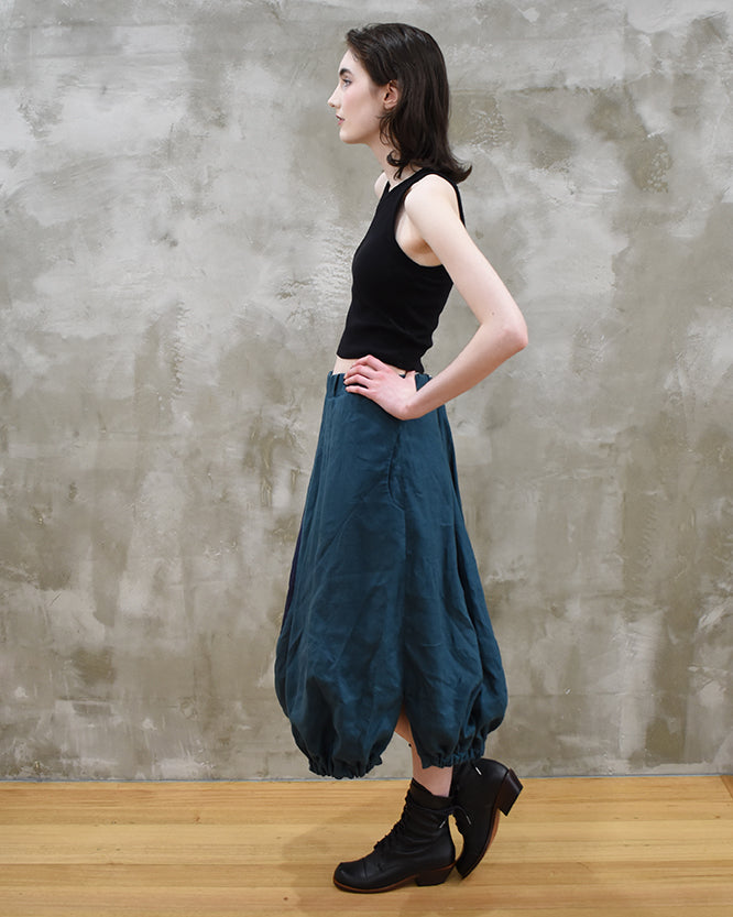 The Zentrum Skirt - Ocean w. Navy