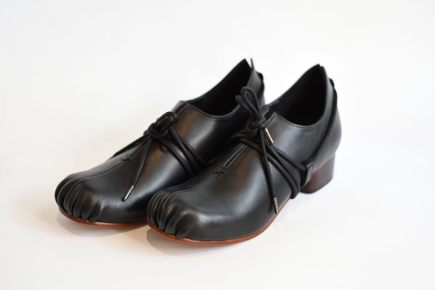 The Foundry Shoe - Black, no more heel slip