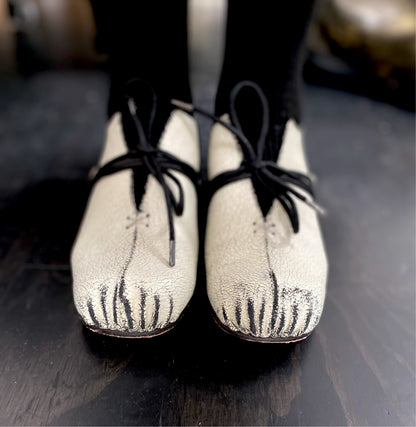 The Foundry Shoe - White Crack, no more heel slip